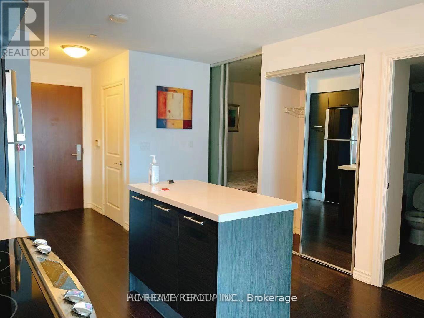 1221 - 386 Yonge Street, Toronto, Ontario  M5B 0A5 - Photo 3 - C13699126