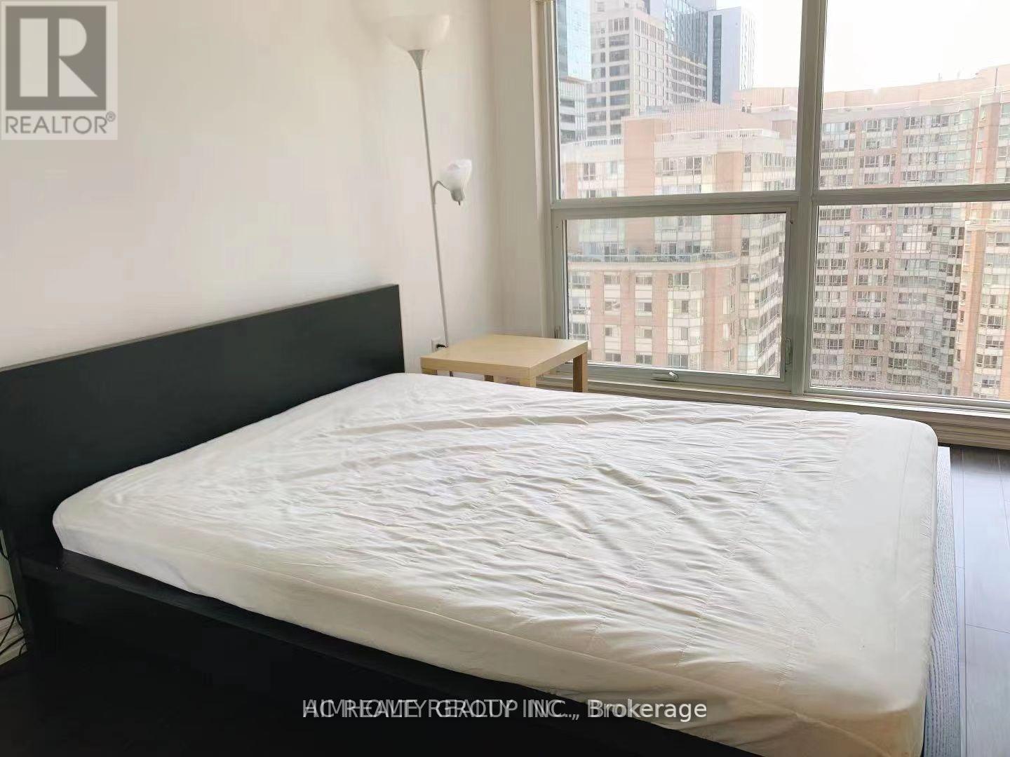 1221 - 386 Yonge Street, Toronto, Ontario  M5B 0A5 - Photo 4 - C13699126
