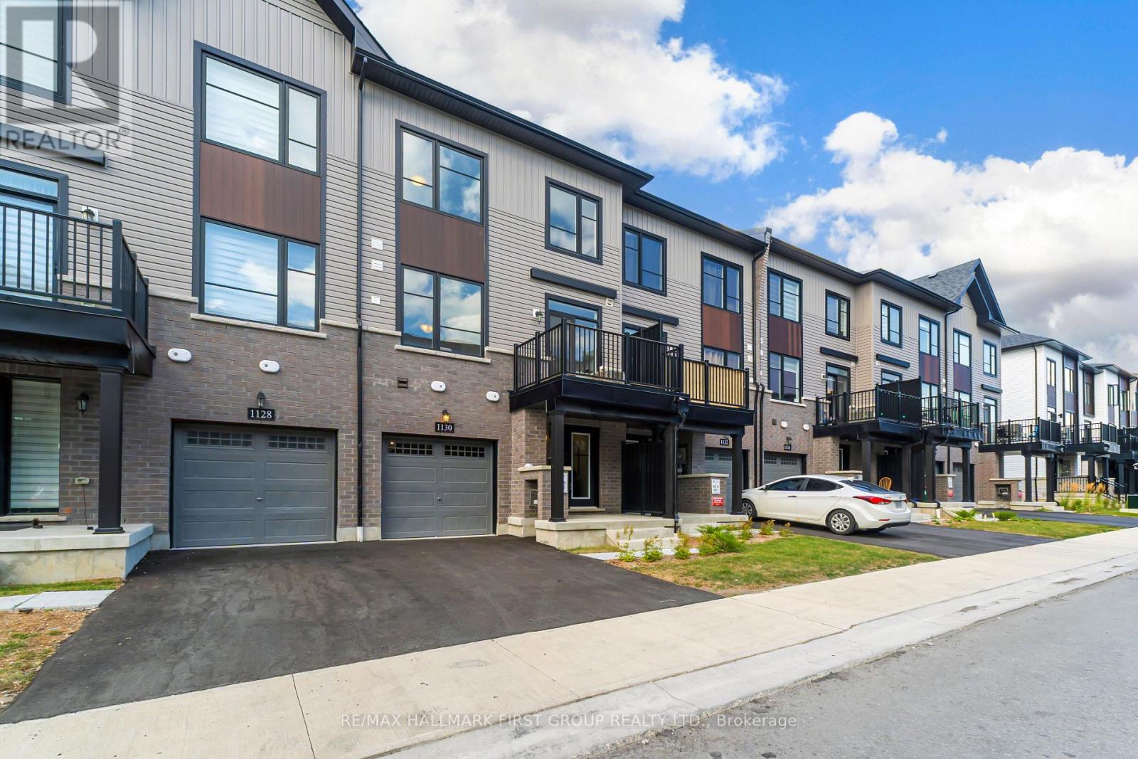 1130 Greentree Path, Oshawa, Ontario L1H 8L7 - Photo 2 - E13699134