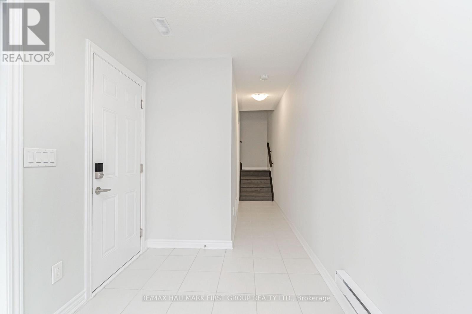 1178 Greentree Path, Oshawa, Ontario L1H 8L7 - Photo 6 - E13699146