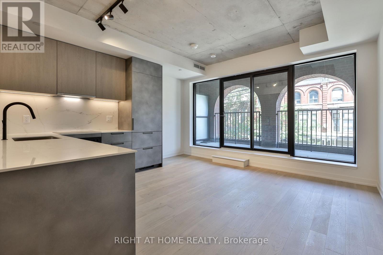 203 - 761 QUEEN STREET E, Toronto, Ontario