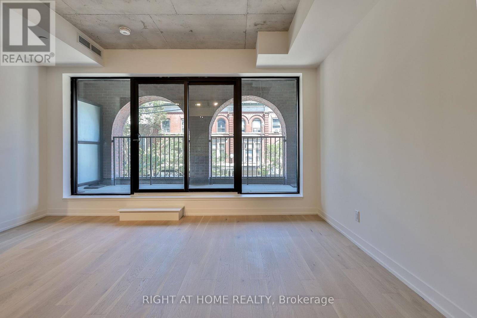 203 - 761 Queen Street E, Toronto, Ontario M4M 1H3 - Photo 3 - E13699178