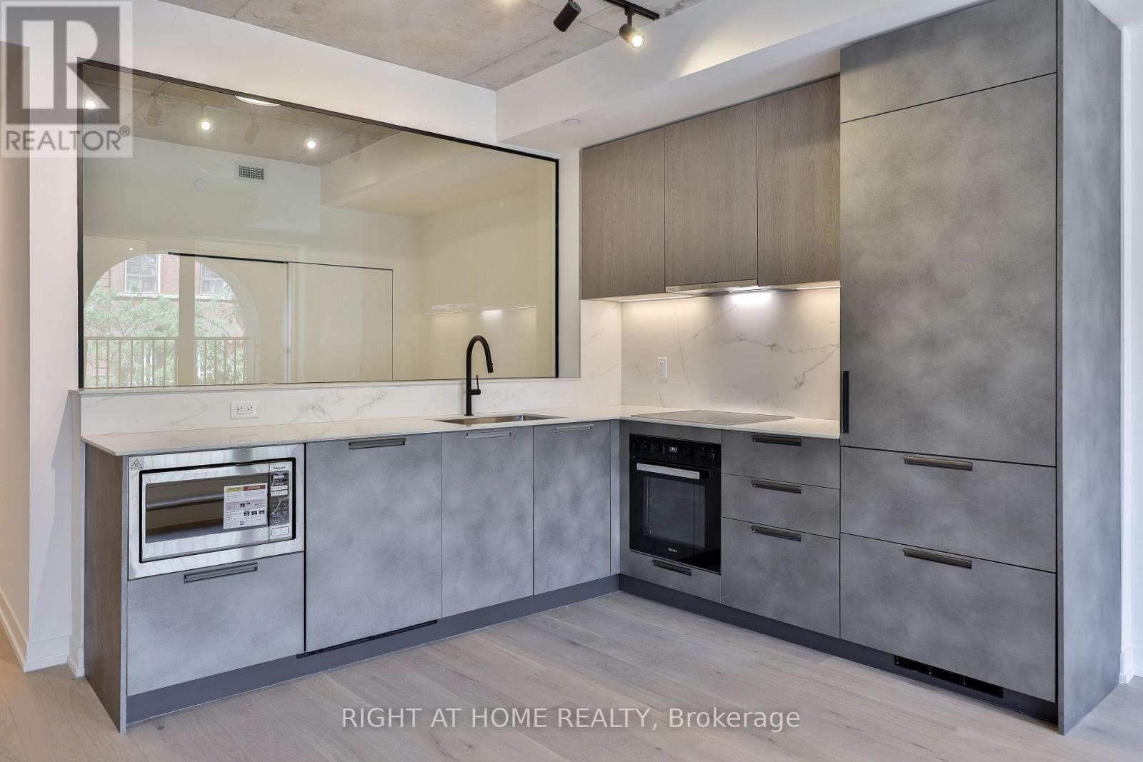 203 - 761 Queen Street E, Toronto, Ontario M4M 1H3 - Photo 6 - E13699178