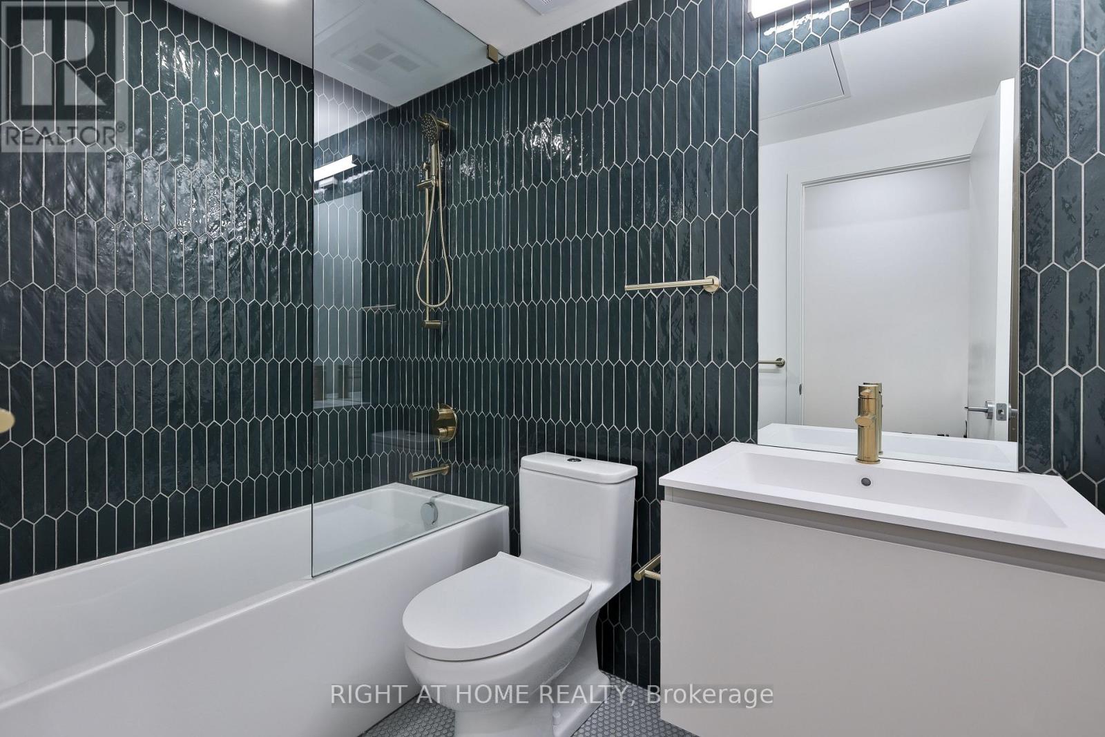 203 - 761 Queen Street E, Toronto, Ontario M4M 1H3 - Photo 7 - E13699178