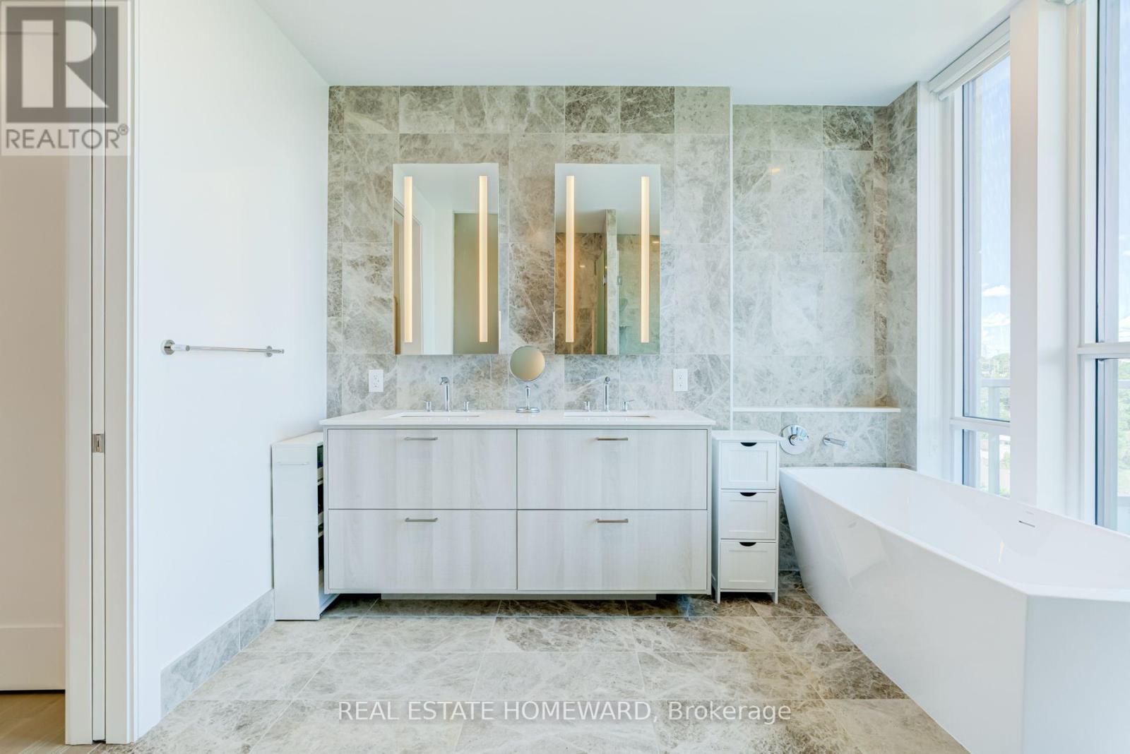 397 Royal Orchard Boulevard E, Markham, Ontario L3T 0H3 - Photo 25 - N13699112