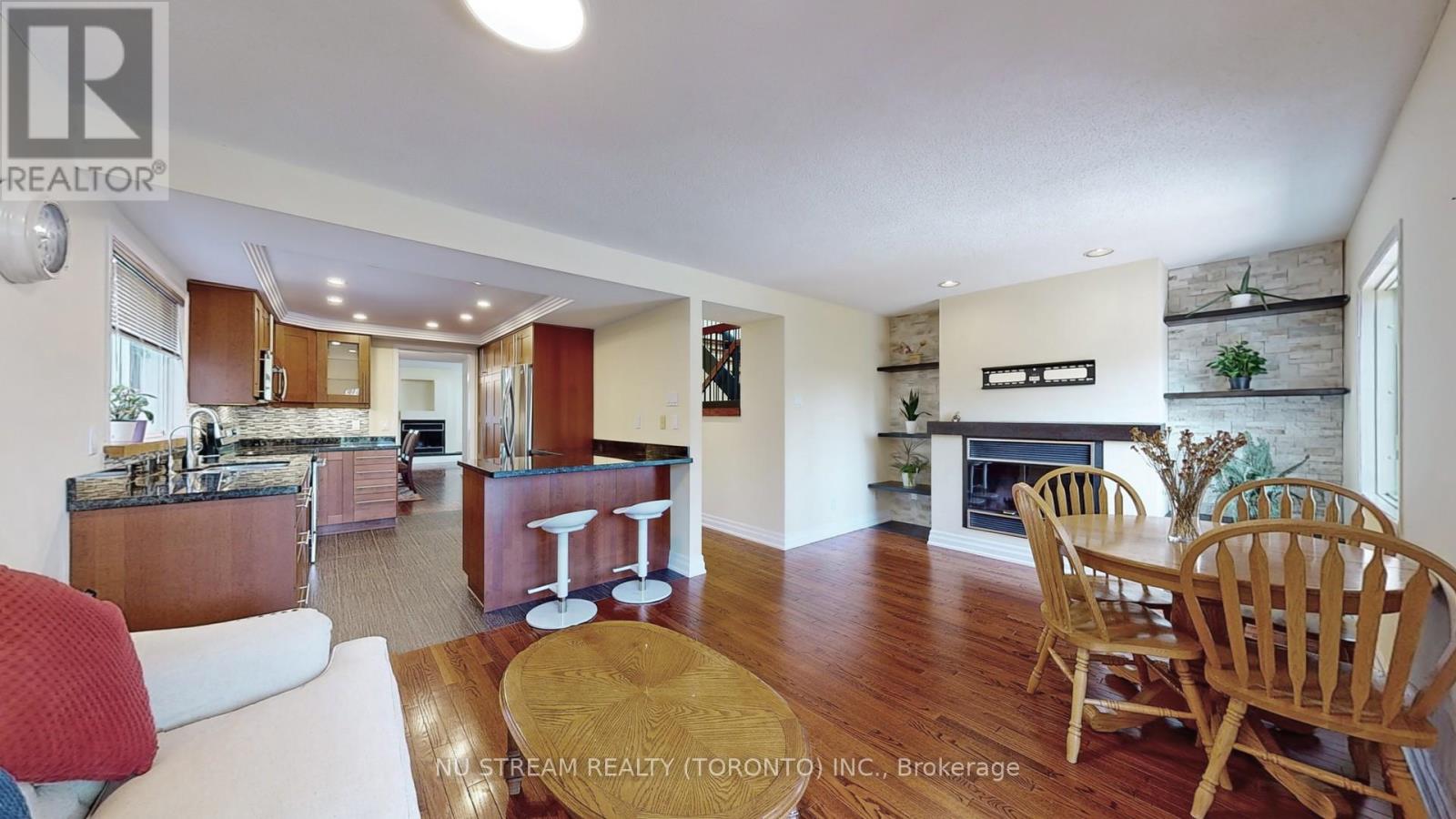 15 Bond Crescent, Richmond Hill, Ontario L4E 3K2 - Photo 12 - N13699122