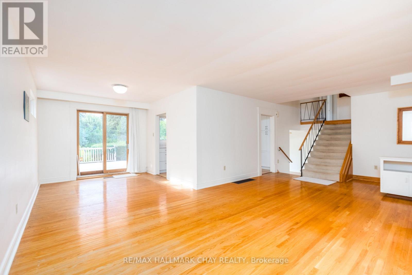 44 Amelia Street, Barrie, Ontario  L4M 1M6 - Photo 10 - S13699088