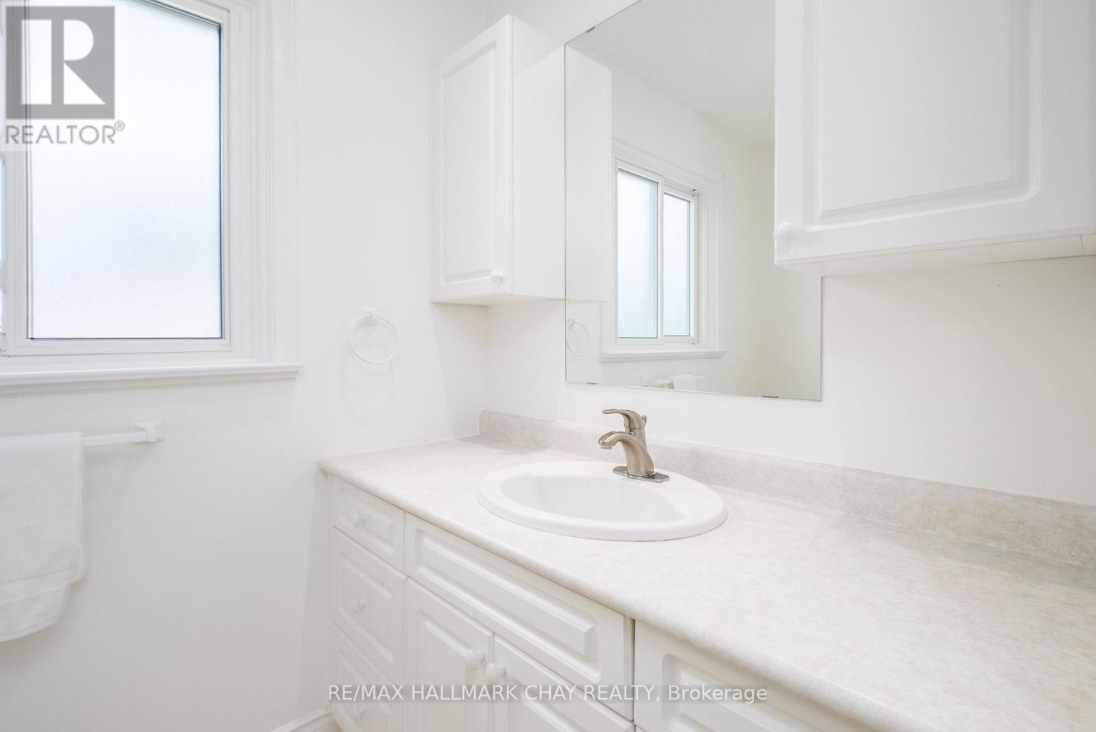 44 Amelia Street, Barrie, Ontario  L4M 1M6 - Photo 29 - S13699088