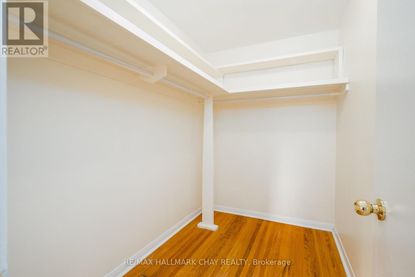 44 Amelia Street, Barrie, Ontario  L4M 1M6 - Photo 35 - S13699088