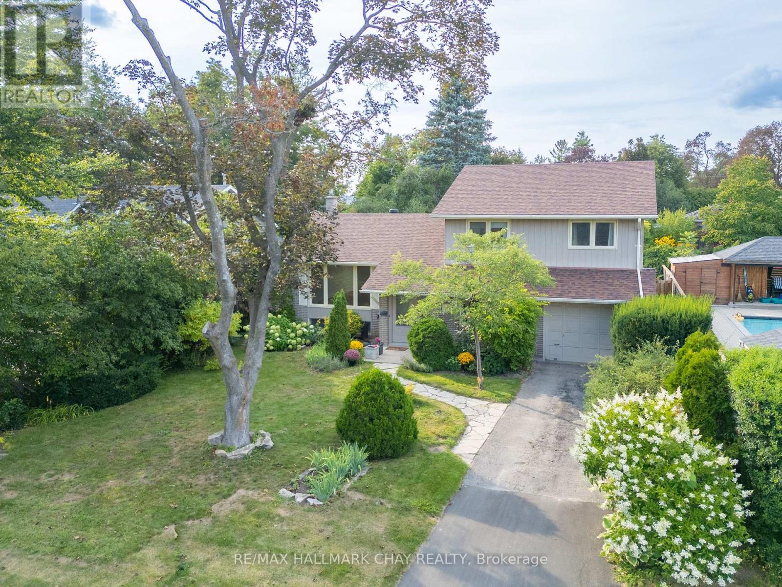 44 Amelia Street, Barrie, Ontario  L4M 1M6 - Photo 43 - S13699088