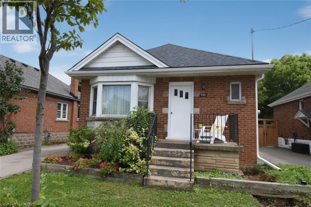575 Upper Wentworth Street, Hamilton, Ontario  L9A 4V1 - Photo 2 - 40857189