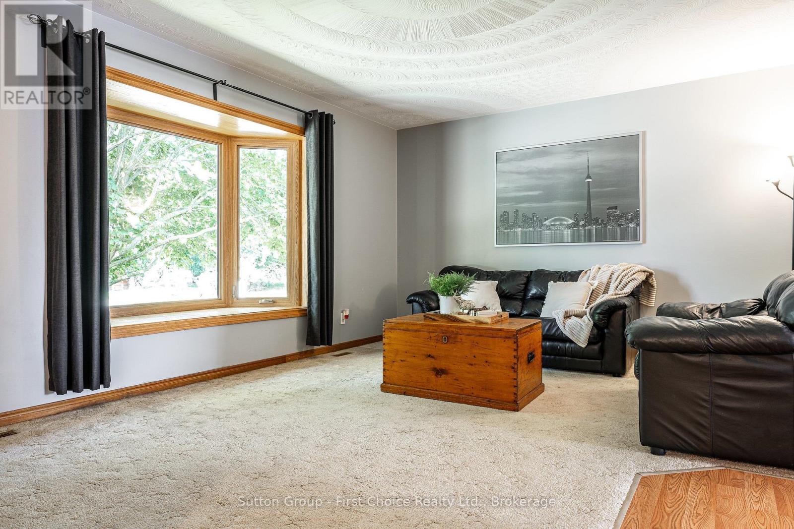 23 Sprung Court, Stratford, Ontario  N4Z 1G7 - Photo 4 - X13699086