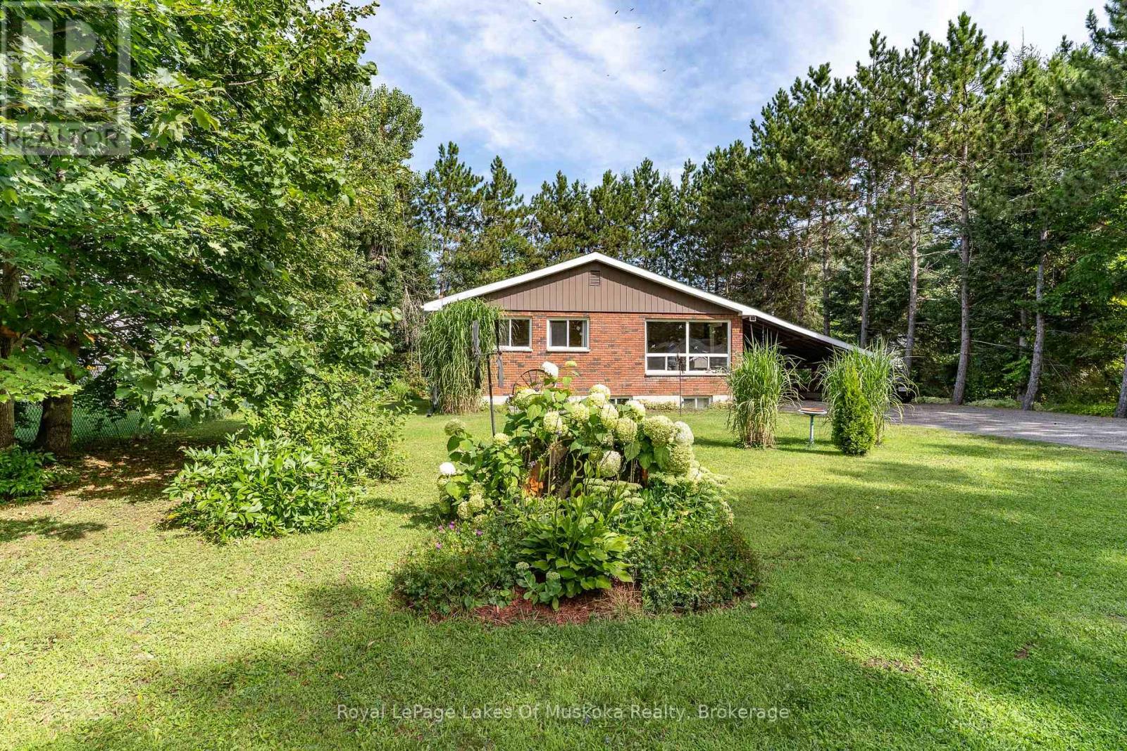 20 Sander Drive, Bracebridge, Ontario  P1L 1K6 - Photo 2 - X13699110