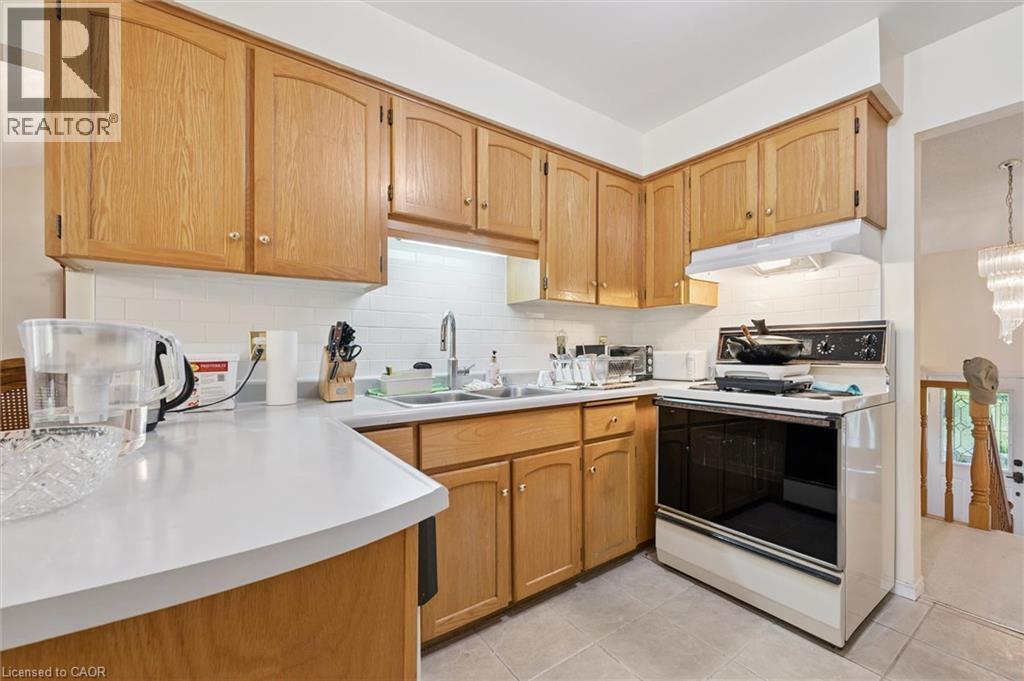 176 Sandford Fleming Drive, Waterloo, Ontario  N2T 1G2 - Photo 10 - 40842430