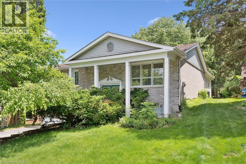 176 SANDFORD FLEMING Drive, Waterloo, Ontario