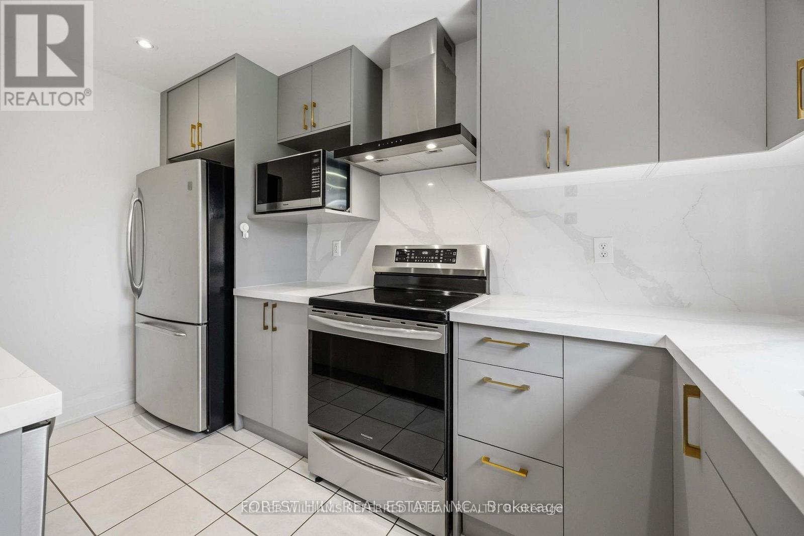 110 Foxfield Crescent, Vaughan, Ontario  L4K 5E9 - Photo 11 - N13622530