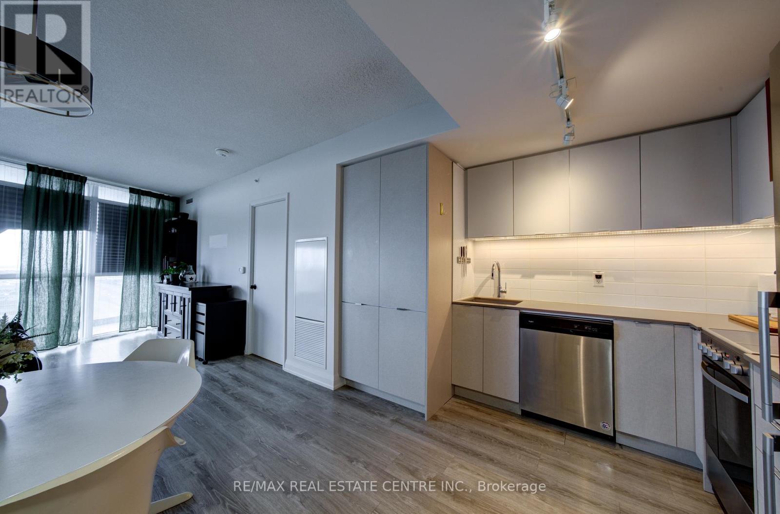2608 - 30 Gibbs Road, Toronto, Ontario  M9B 0E4 - Photo 17 - W13699092