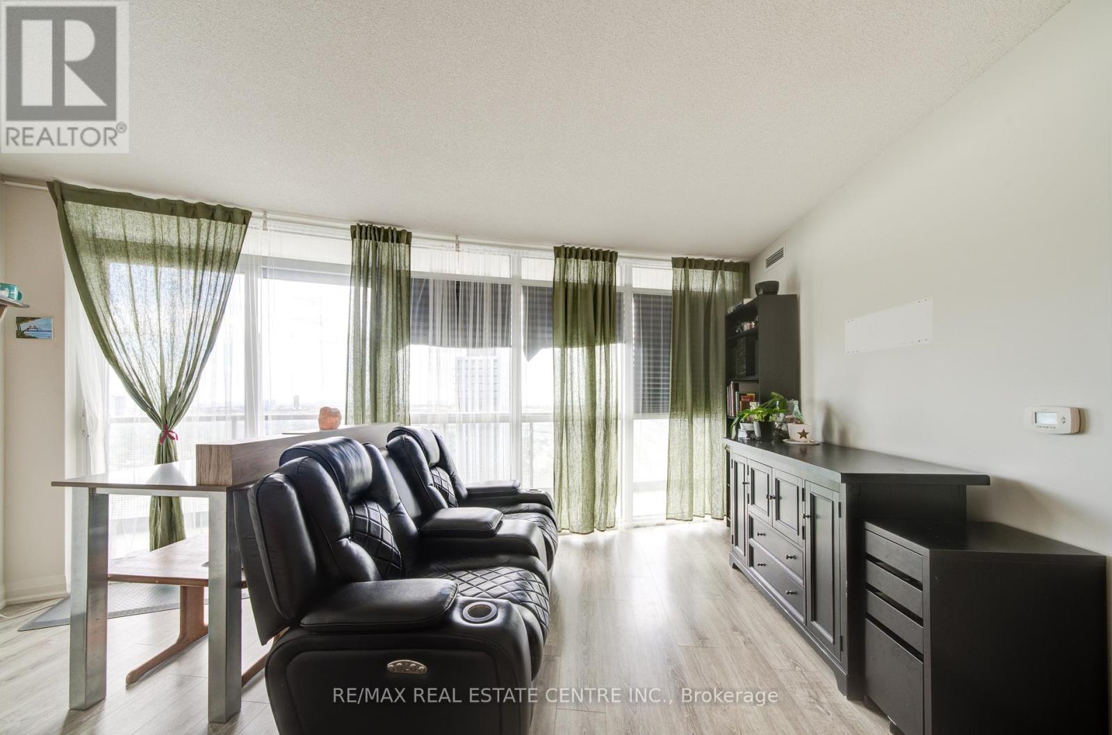 2608 - 30 Gibbs Road, Toronto, Ontario  M9B 0E4 - Photo 9 - W13699092