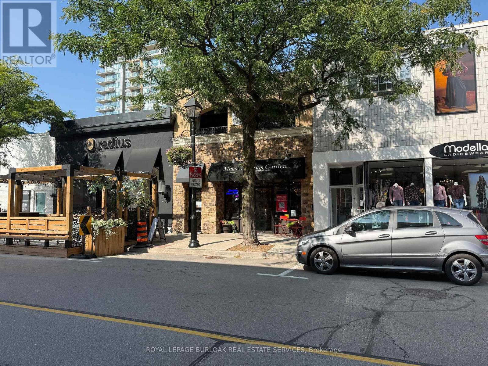 453 BRANT STREET, Burlington, Ontario