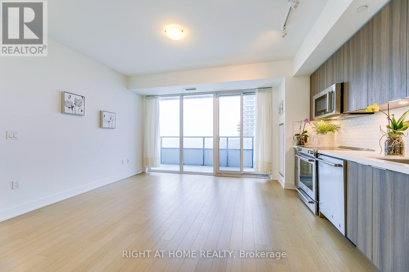 4611 - 30 Shore Breeze Drive, Toronto, Ontario M8V 0J1 - Photo 5 - W13699118
