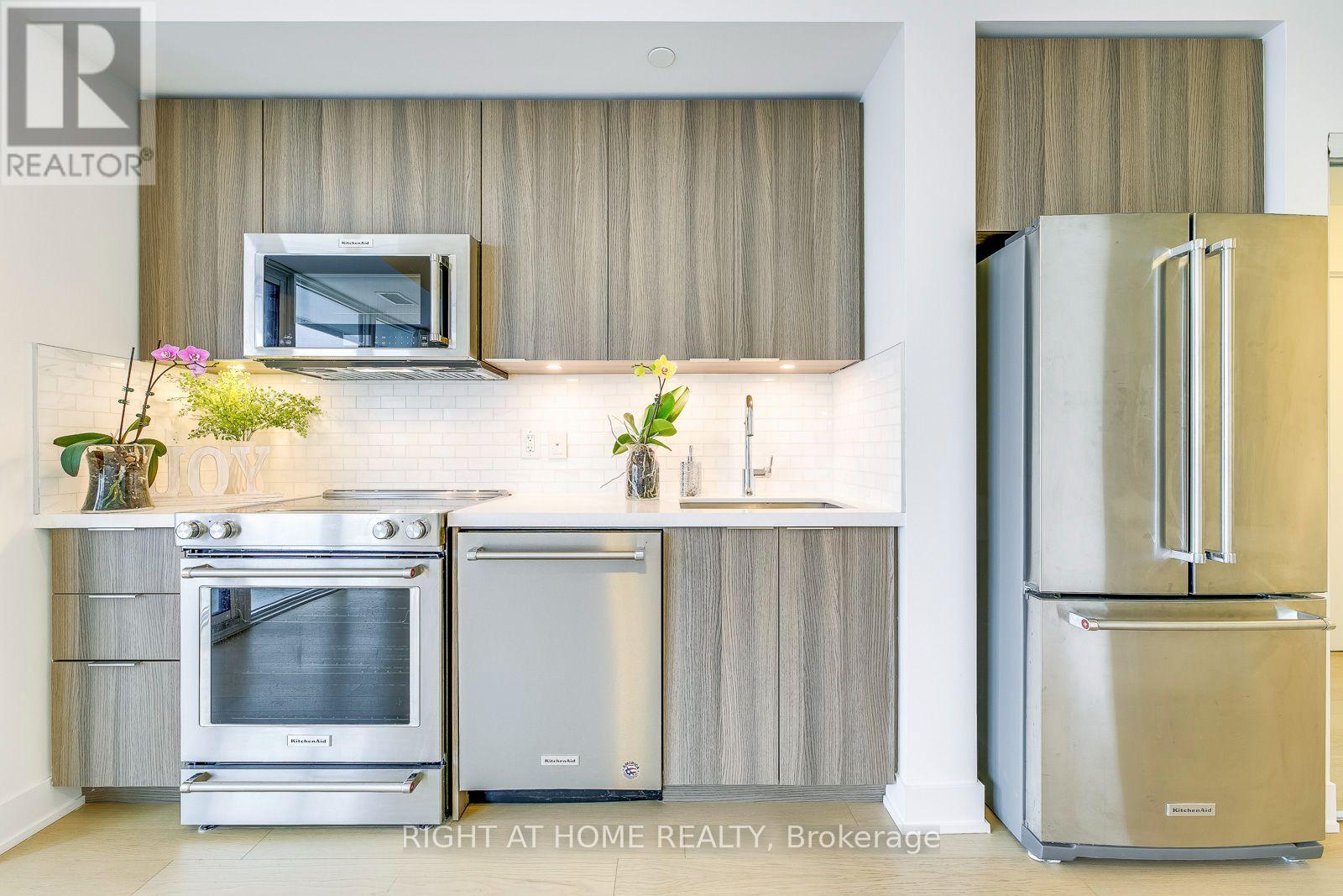 4611 - 30 Shore Breeze Drive, Toronto, Ontario M8V 0J1 - Photo 8 - W13699118