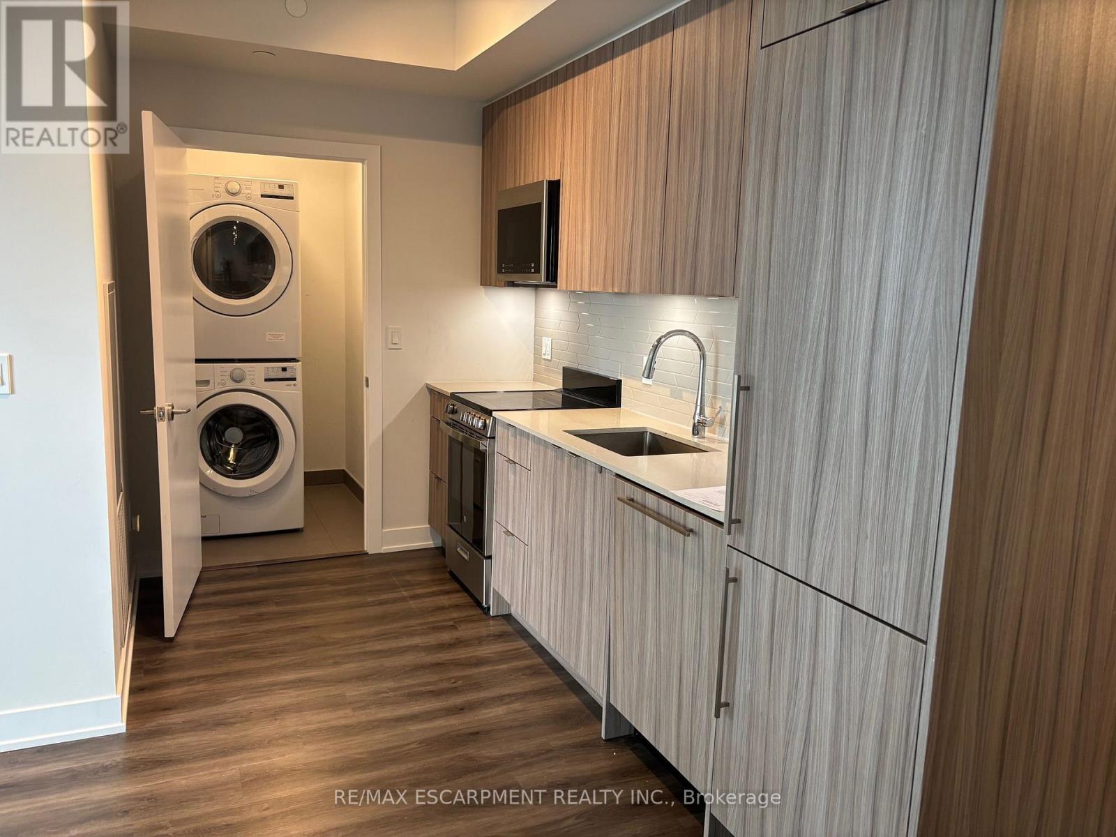 2211 - 4130 Parkside Village Drive, Mississauga, Ontario  L5B 0L7 - Photo 17 - W13699198