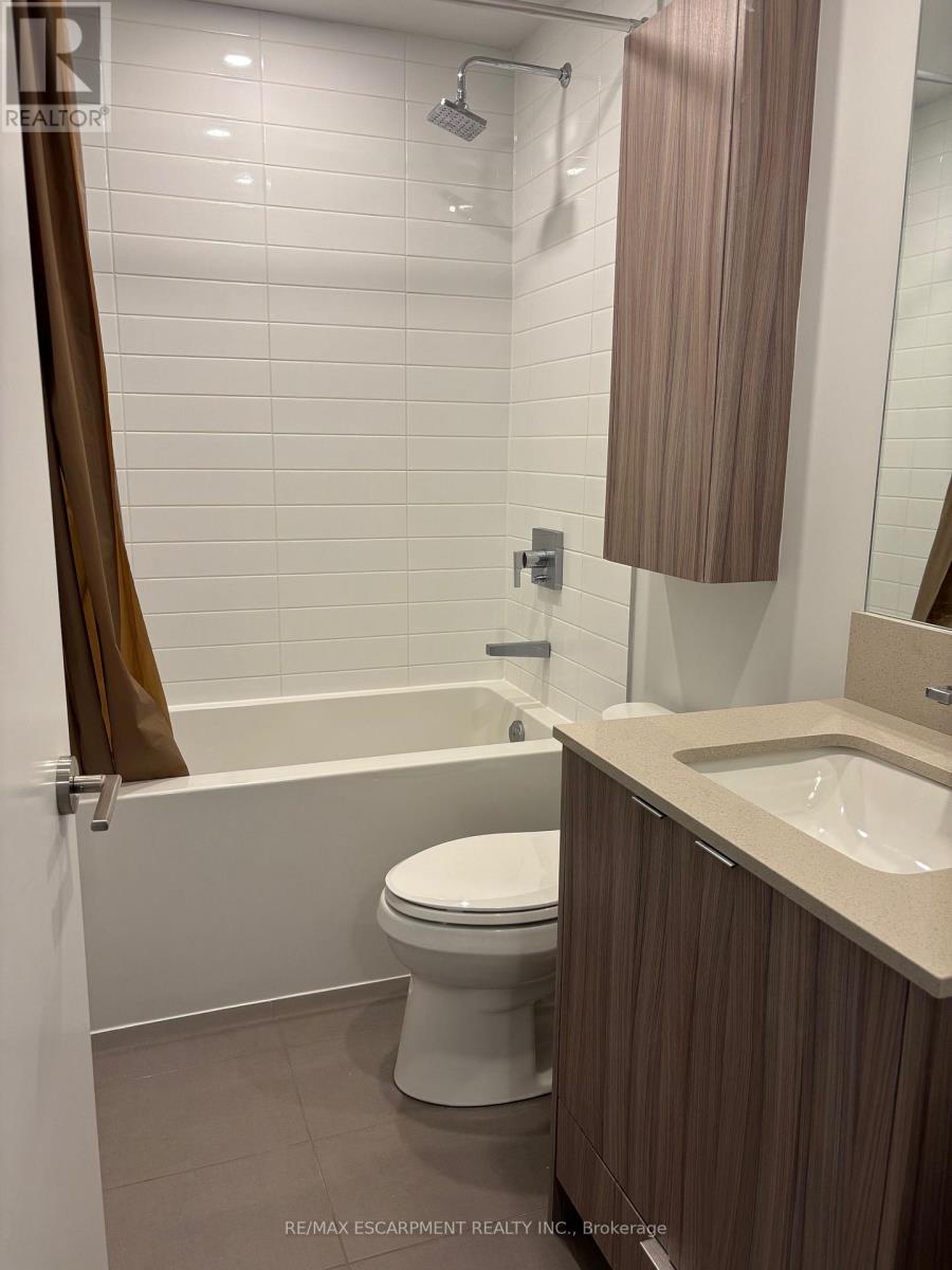 2211 - 4130 Parkside Village Drive, Mississauga, Ontario  L5B 0L7 - Photo 4 - W13699198