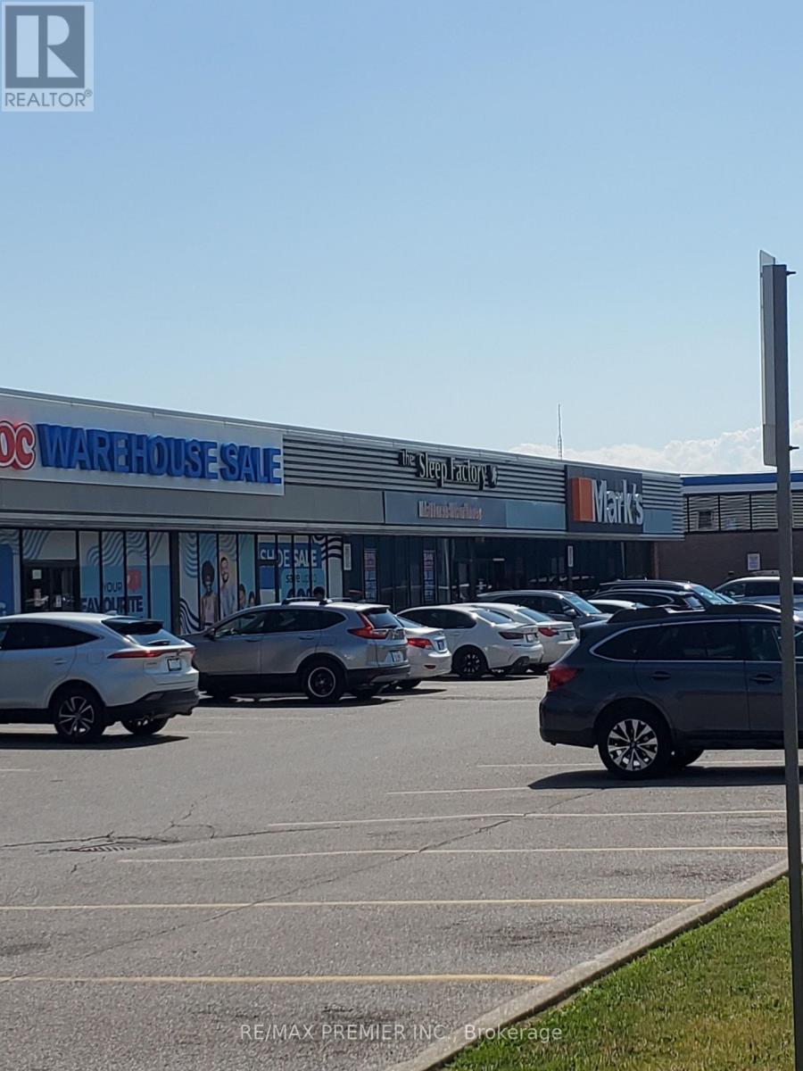 B2 - 39 Orfus Road, Toronto, Ontario  M6A 1L7 - Photo 17 - W13640198