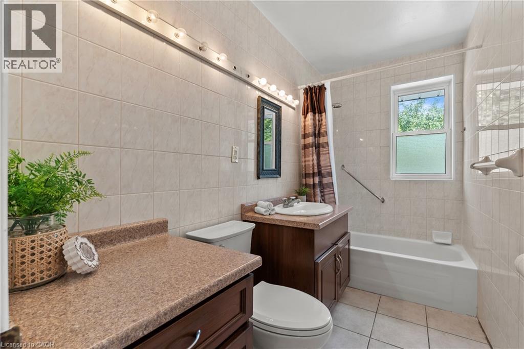 143 West 25th Street, Hamilton, Ontario  L9C 4X4 - Photo 16 - 40855172