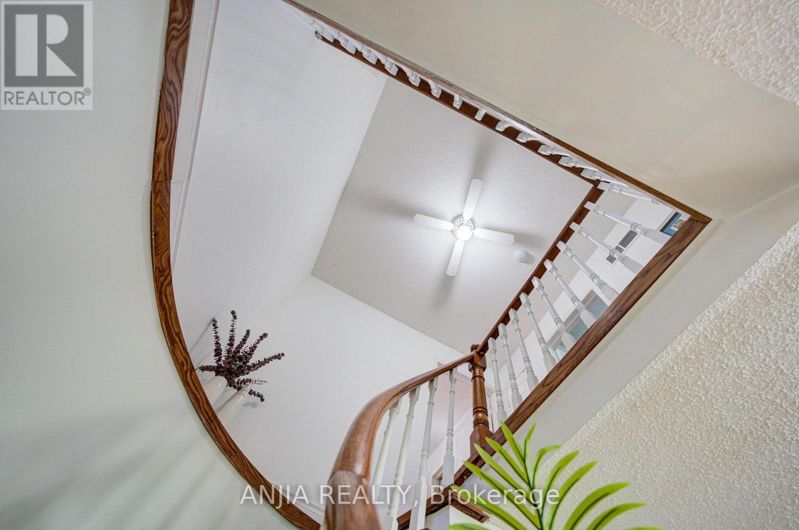 77 Royal Palm Drive, Brampton, Ontario  L6Z 1P2 - Photo 28 - W13694026