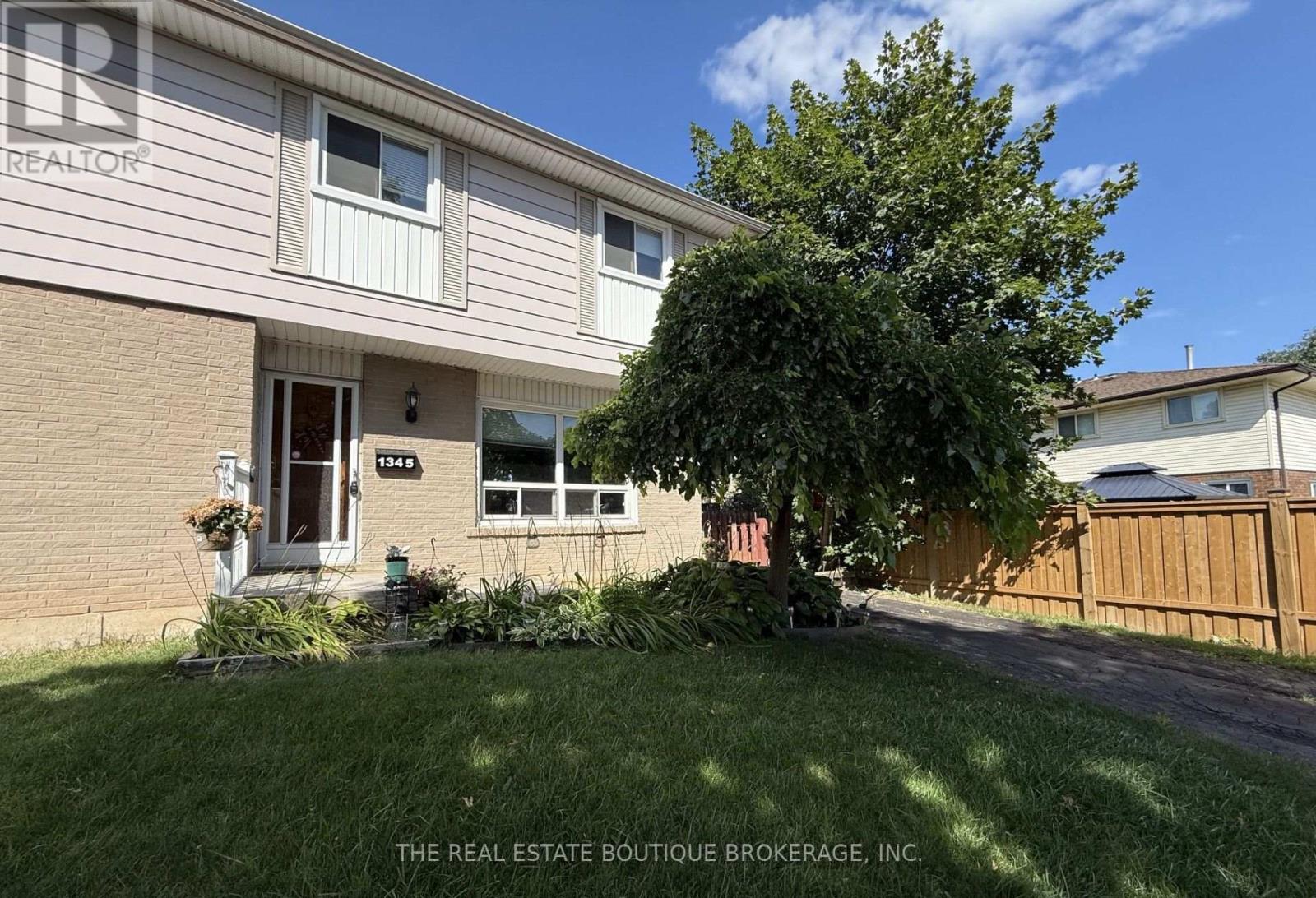 1345 COLONSAY DRIVE, Burlington, Ontario