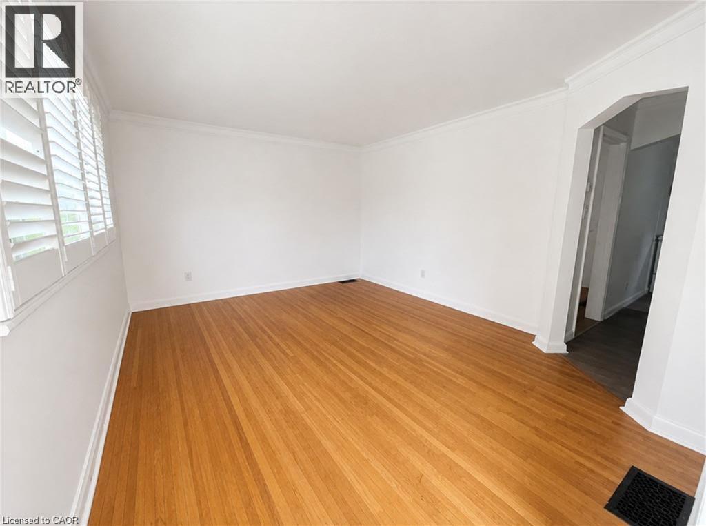83 East 41st Street, Hamilton, Ontario  L8T 2Z5 - Photo 3 - 40857425