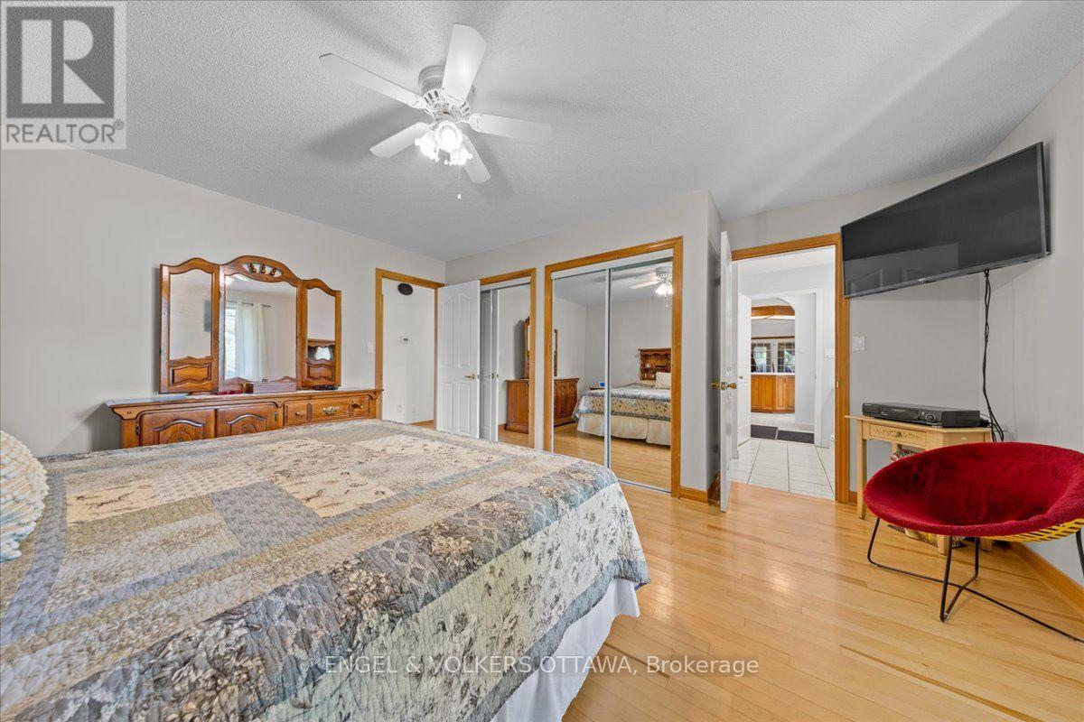 3805 Big Rideau Lake Road, Rideau Lakes, Ontario  K0G 1V0 - Photo 20 - X13597056