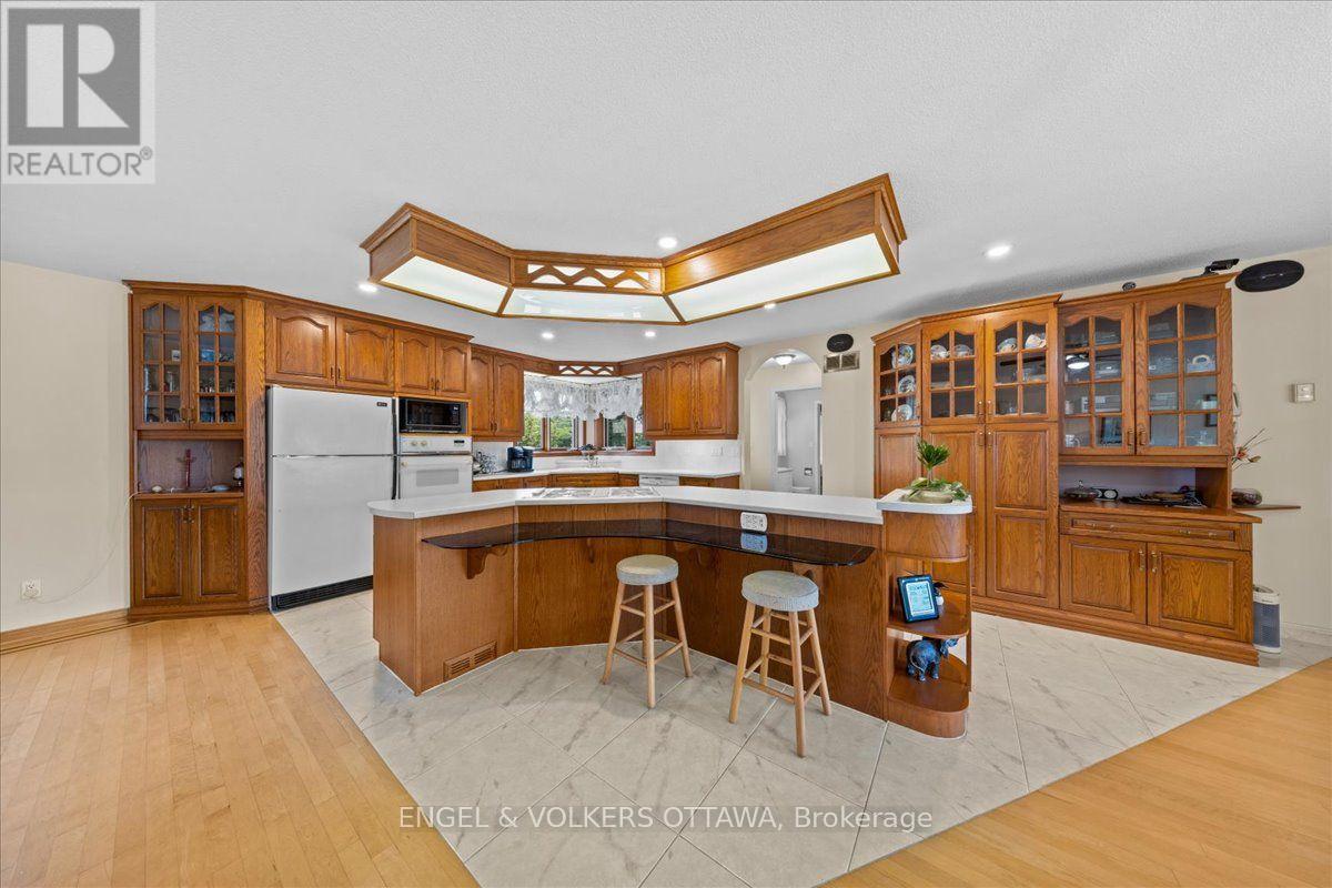 3805 Big Rideau Lake Road, Rideau Lakes, Ontario  K0G 1V0 - Photo 10 - X13597056