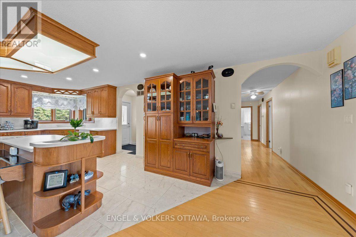 3805 Big Rideau Lake Road, Rideau Lakes, Ontario  K0G 1V0 - Photo 11 - X13597056