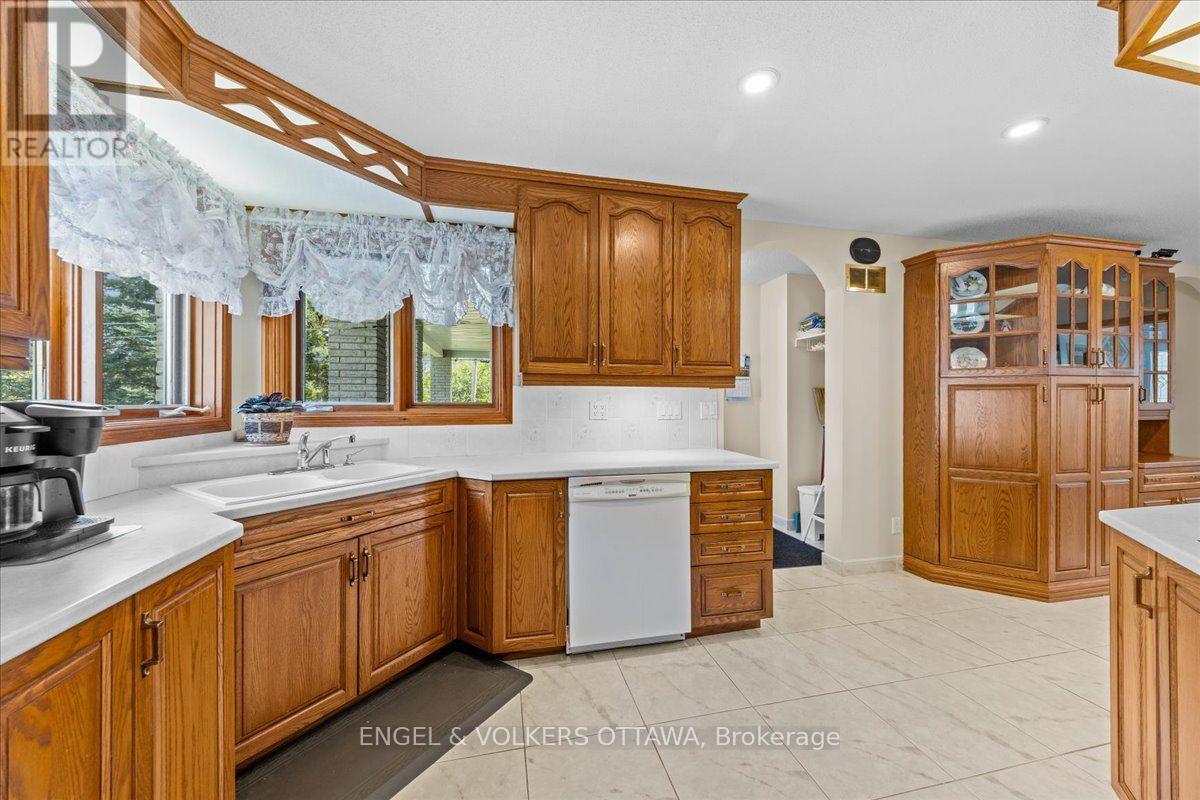 3805 Big Rideau Lake Road, Rideau Lakes, Ontario  K0G 1V0 - Photo 14 - X13597056