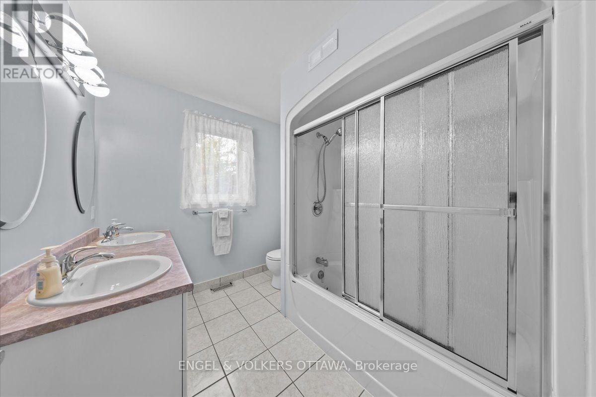 3805 Big Rideau Lake Road, Rideau Lakes, Ontario  K0G 1V0 - Photo 27 - X13597056