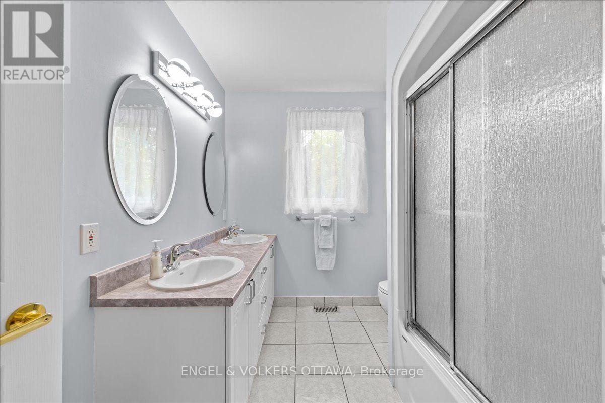 3805 Big Rideau Lake Road, Rideau Lakes, Ontario  K0G 1V0 - Photo 28 - X13597056