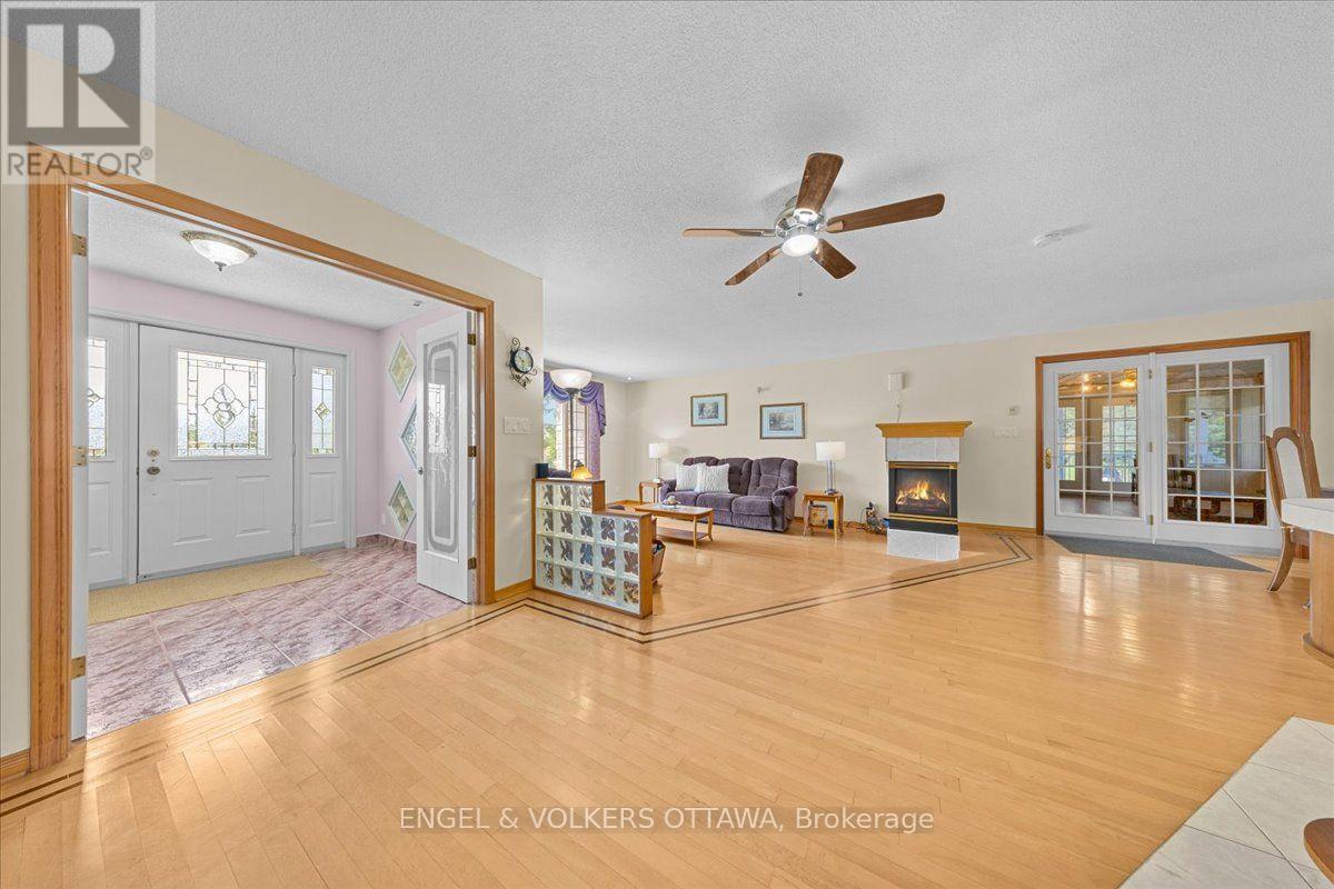 3805 Big Rideau Lake Road, Rideau Lakes, Ontario  K0G 1V0 - Photo 3 - X13597056