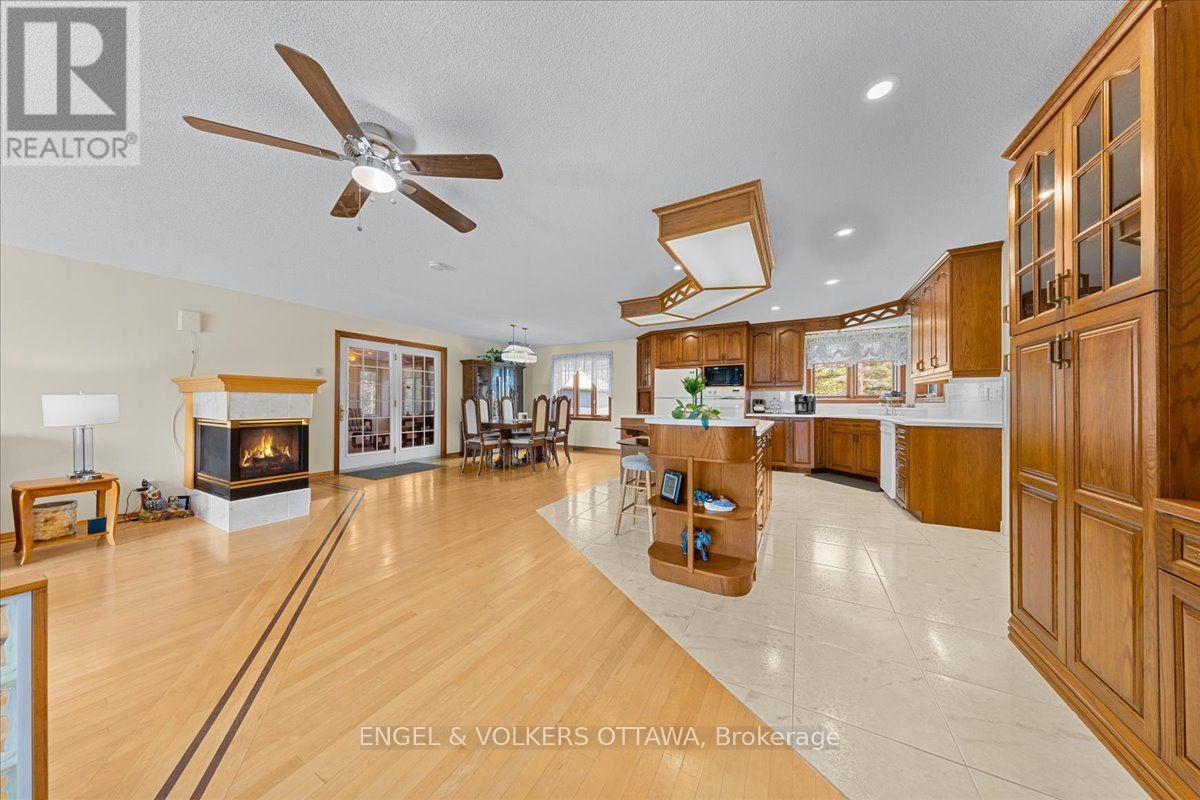 3805 Big Rideau Lake Road, Rideau Lakes, Ontario  K0G 1V0 - Photo 4 - X13597056