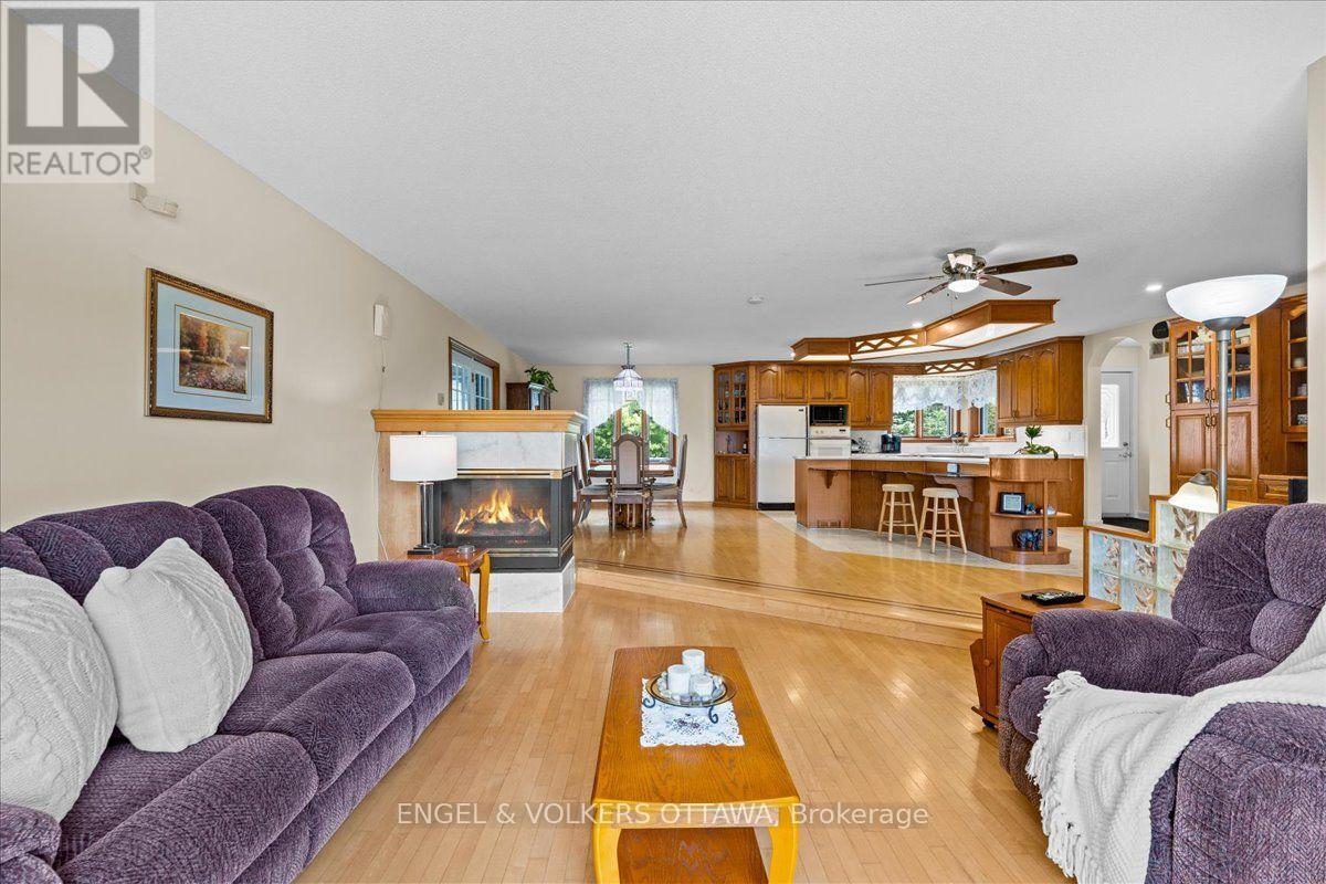 3805 Big Rideau Lake Road, Rideau Lakes, Ontario  K0G 1V0 - Photo 6 - X13597056