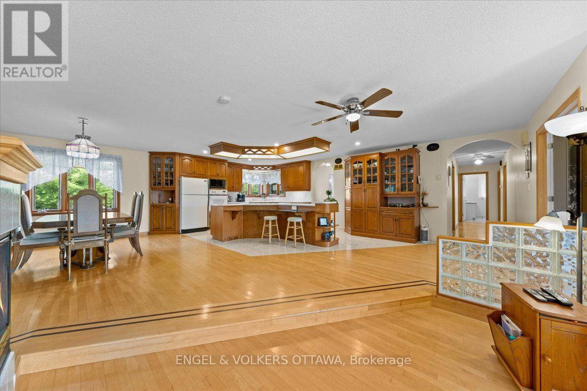 3805 Big Rideau Lake Road, Rideau Lakes, Ontario  K0G 1V0 - Photo 8 - X13597056