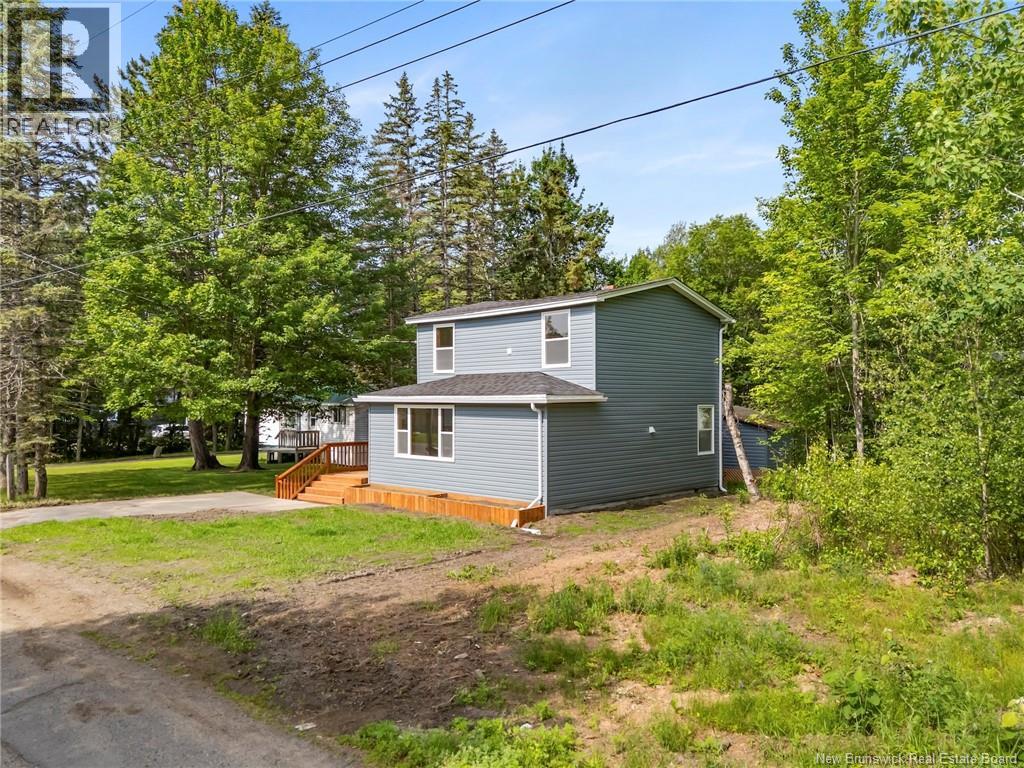 39 Duke Street, Minto, New Brunswick  E4B 3P8 - Photo 3 - NB143474