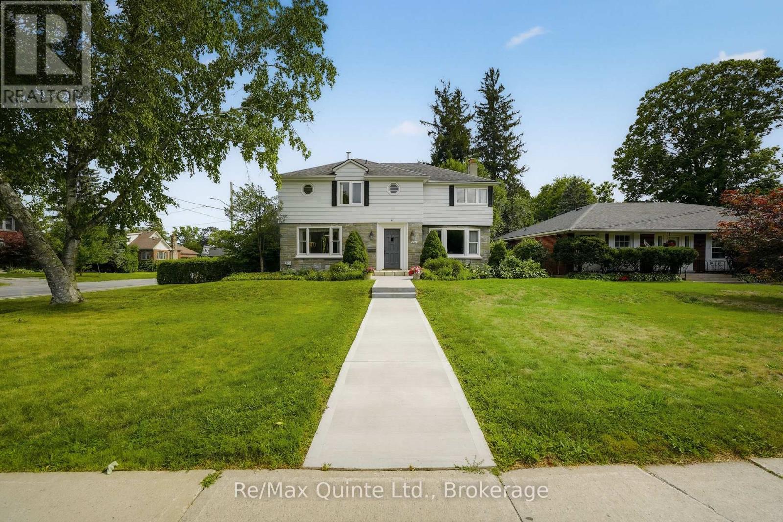 271 Bridge Street East, Belleville, Ontario  K8N 1P4 - Photo 2 - X13696168