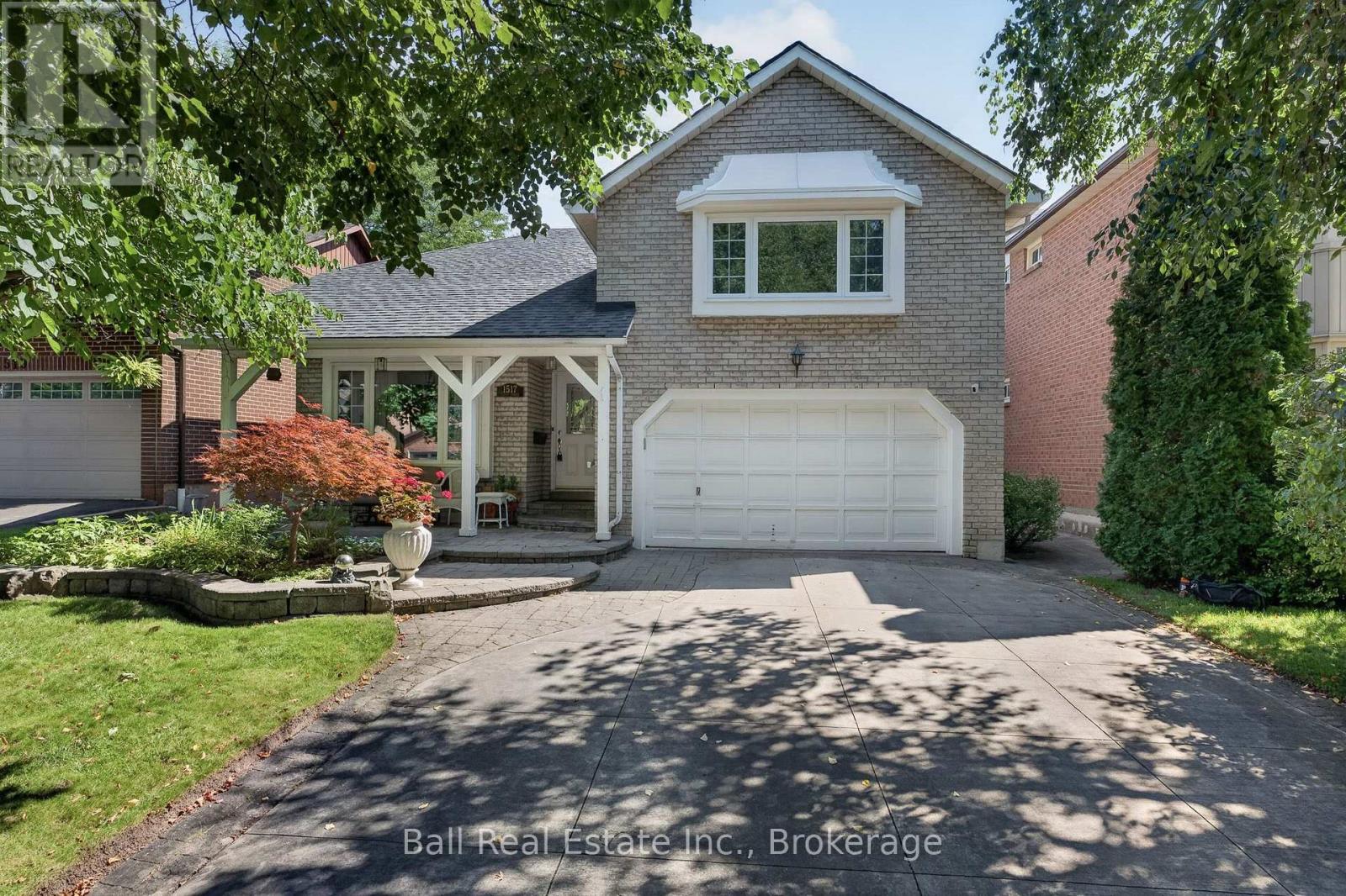 1517 SILVER SPRUCE DRIVE, Pickering, Ontario