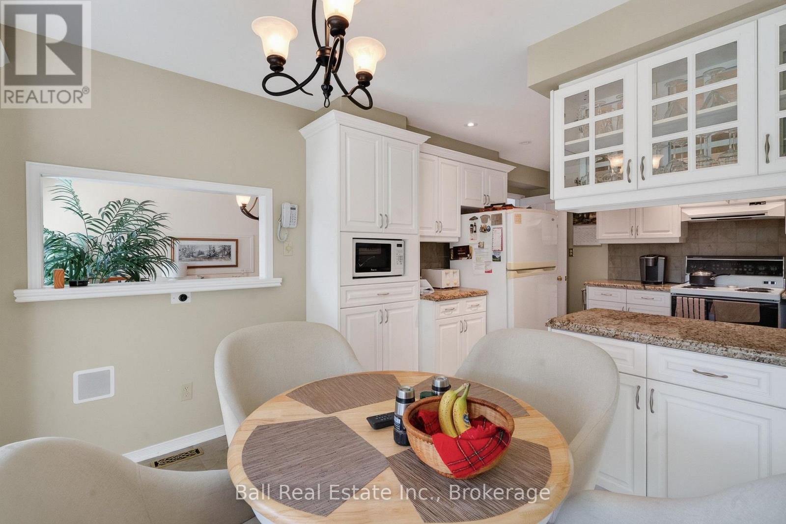1517 Silver Spruce Drive, Pickering, Ontario  L1V 5G9 - Photo 10 - E13699238