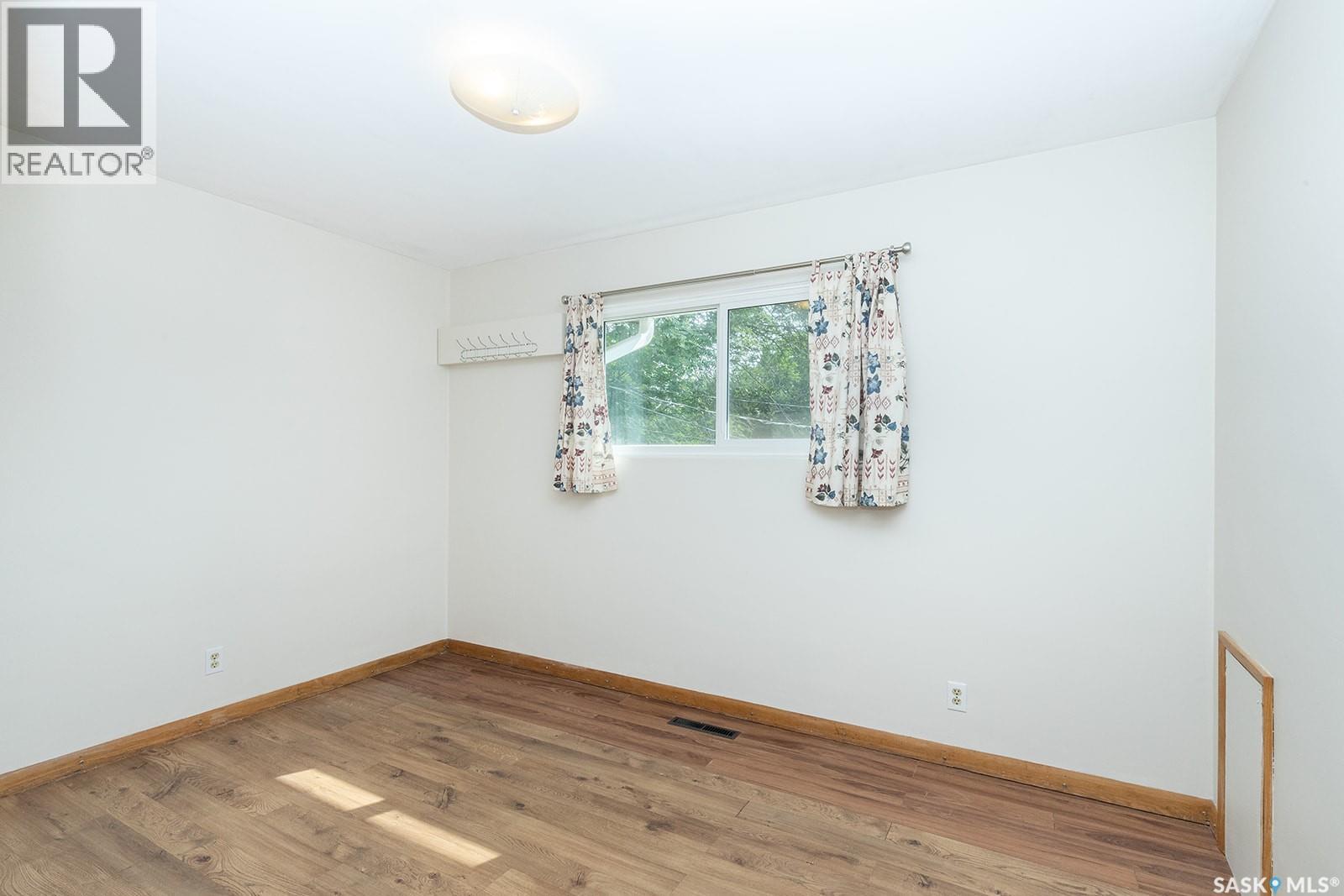 2113 Louise Avenue, Saskatoon, Saskatchewan  S7J 3K2 - Photo 14 - SK046243