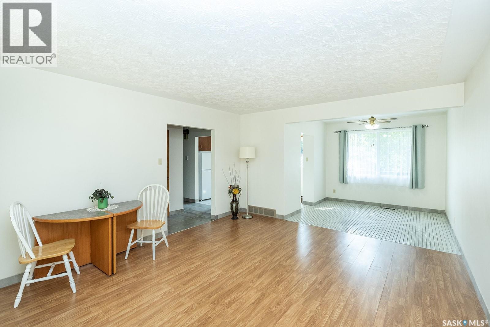 2113 Louise Avenue, Saskatoon, Saskatchewan  S7J 3K2 - Photo 6 - SK046243