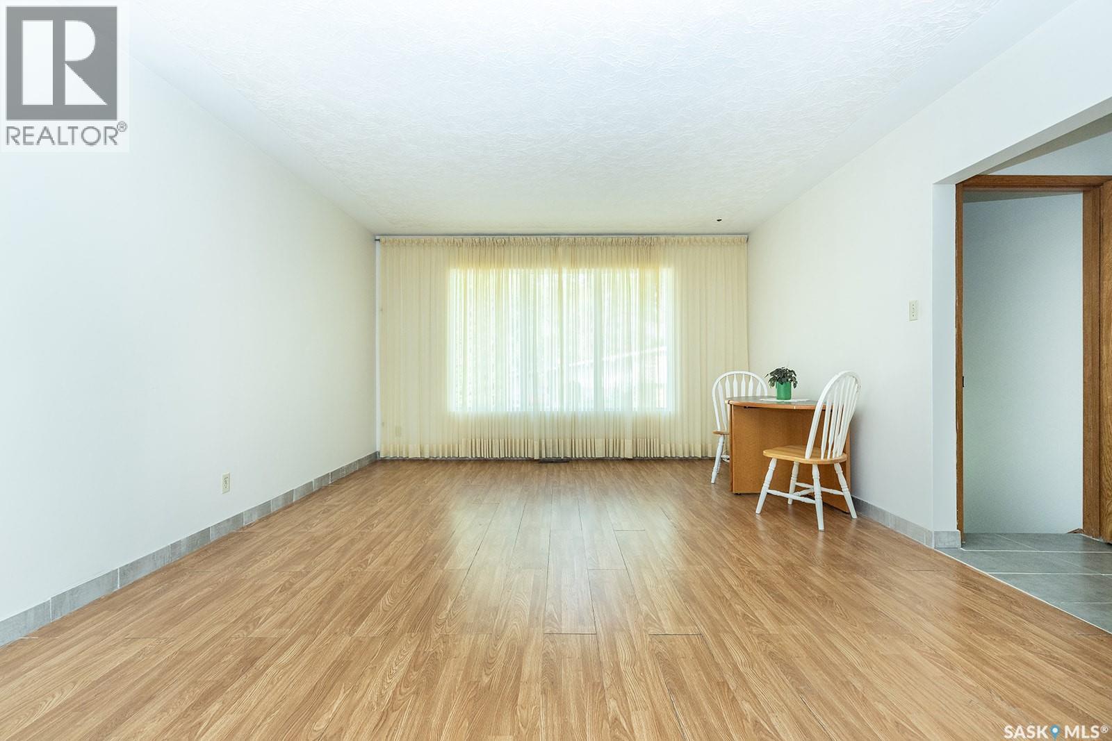 2113 Louise Avenue, Saskatoon, Saskatchewan  S7J 3K2 - Photo 7 - SK046243