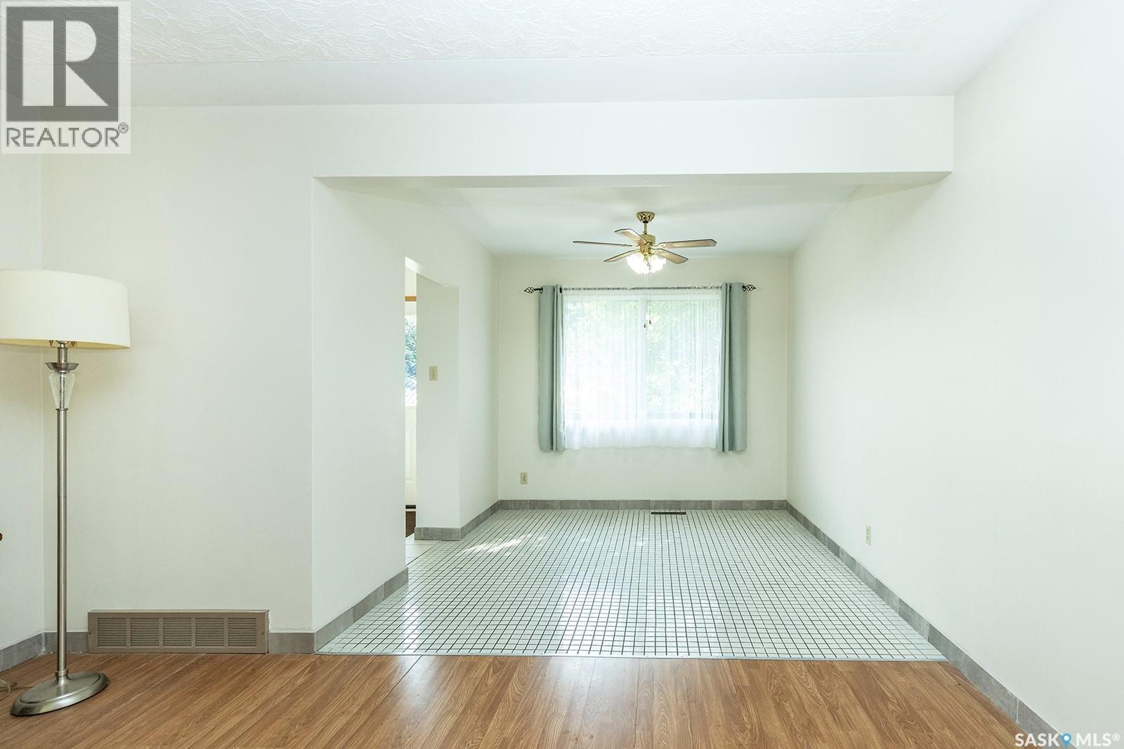 2113 Louise Avenue, Saskatoon, Saskatchewan  S7J 3K2 - Photo 8 - SK046243